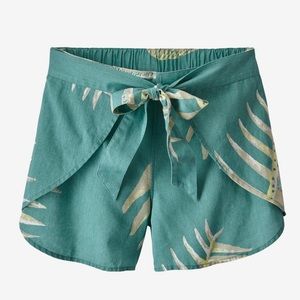 NWT Patagonia Garden Island Tropical Shorts